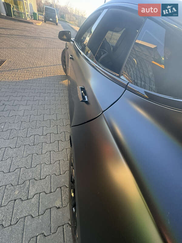 Лифтбек Tesla Model S 2018 в Коломые