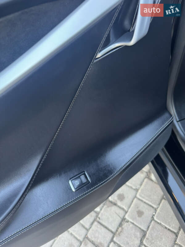 Лифтбек Tesla Model S 2018 в Коломые