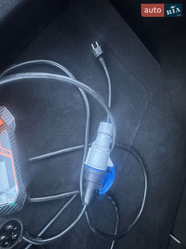 Лифтбек Tesla Model S 2018 в Коломые