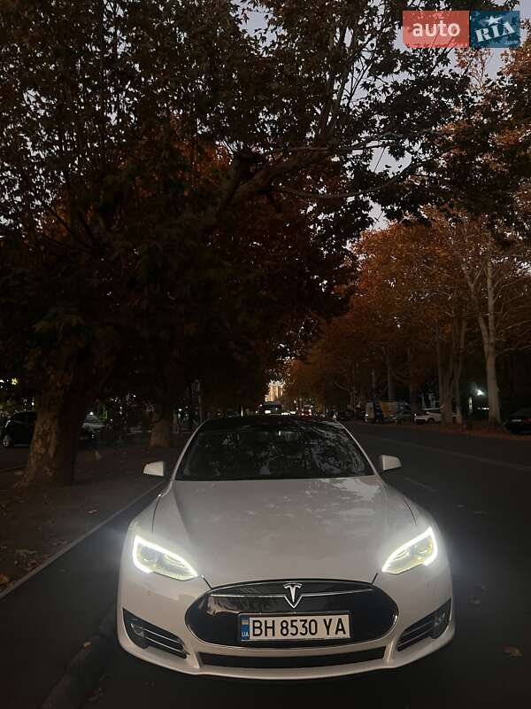 Ліфтбек Tesla Model S 2013 в Одесі фото 7 Ліфтбек Tesla Model S 2013 в Одесі