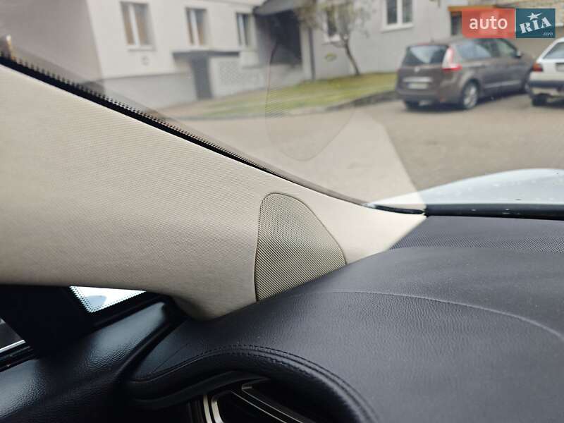 Лифтбек Tesla Model S 2014 в Новояворовске