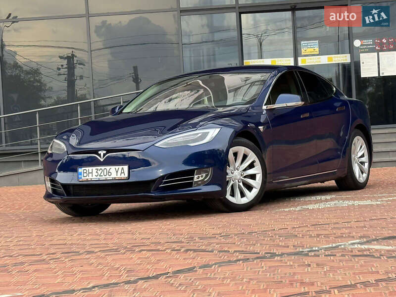 Лифтбек Tesla Model S 2016 в Одессе