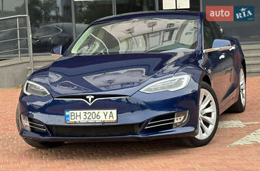 Ліфтбек Tesla Model S 2016 в Одесі
