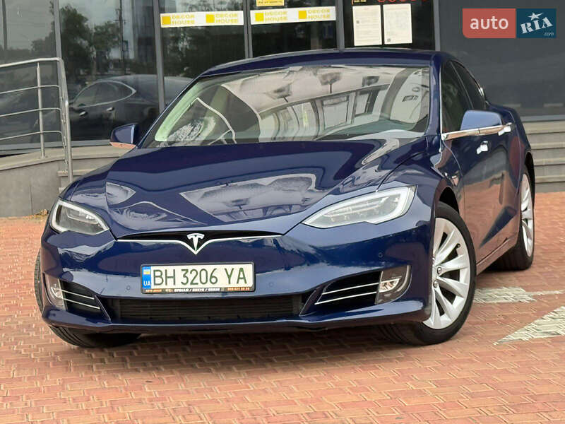 Лифтбек Tesla Model S 2016 в Одессе