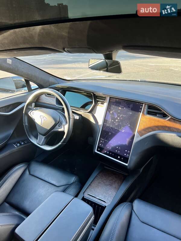Ліфтбек Tesla Model S 2019 в Одесі
