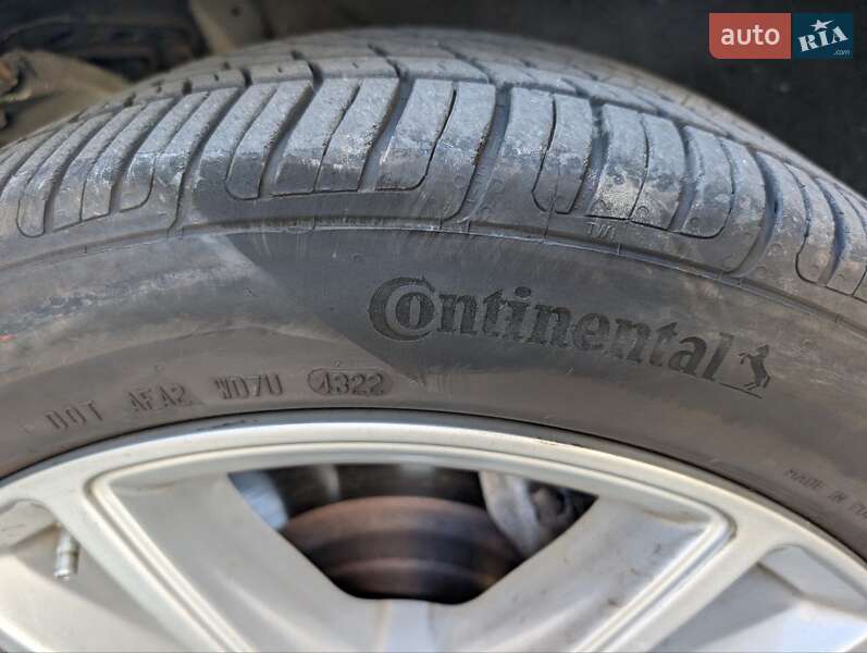 Лифтбек Tesla Model S 2013 в Киеве