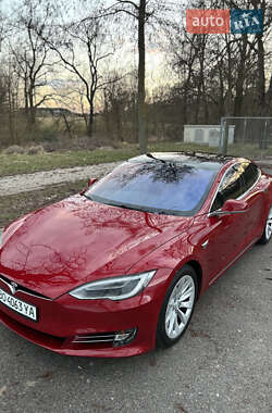 Ліфтбек Tesla Model S 2017 в Тернополі