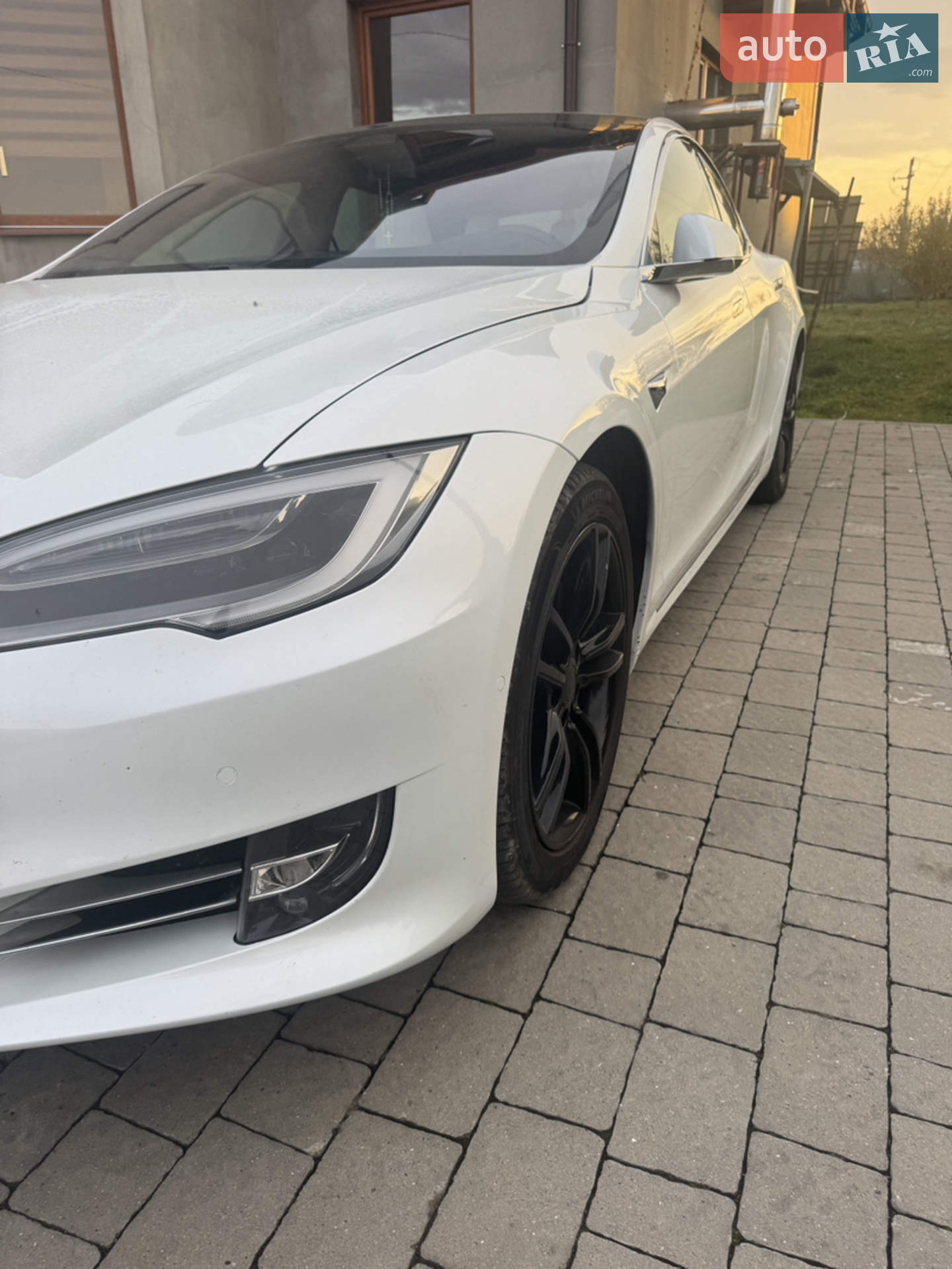 2019 Tesla Model S - мініатюра 9