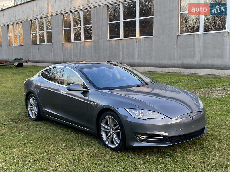 Ліфтбек Tesla Model S 2013 в Борисполі фото 4 Ліфтбек Tesla Model S 2013 в Борисполі