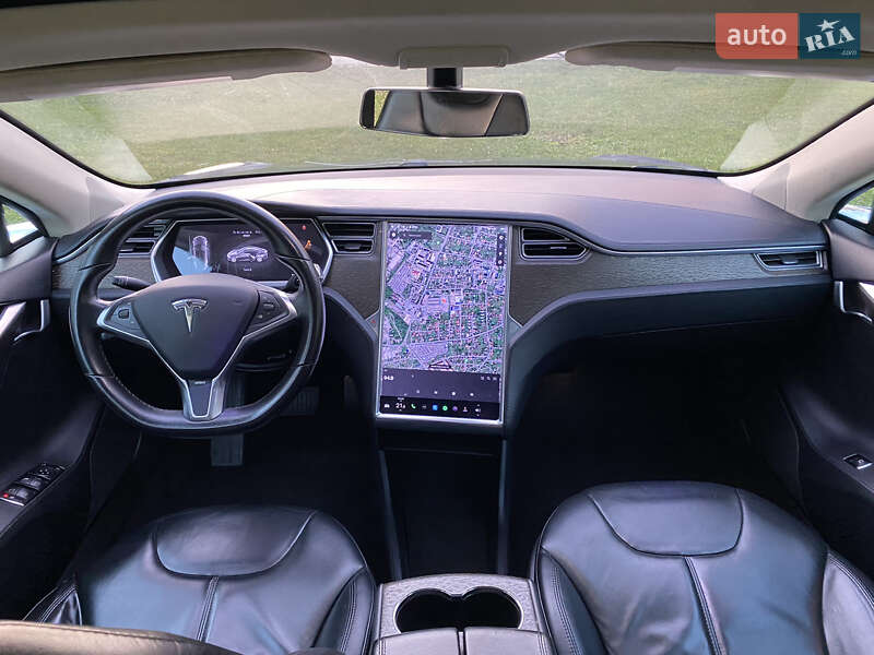 Ліфтбек Tesla Model S 2013 в Борисполі фото 30 Ліфтбек Tesla Model S 2013 в Борисполі