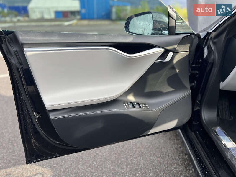 Лифтбек Tesla Model S 2015 в Ровно фото 13 Лифтбек Tesla Model S 2015 в Ровно