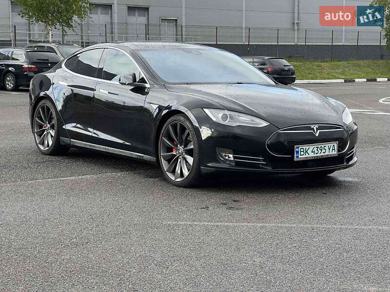 Лифтбек Tesla Model S 2015 в Ровно фото 21 Лифтбек Tesla Model S 2015 в Ровно