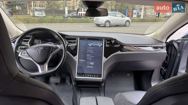 Ліфтбек Tesla Model S 2015 в Одесі фото 9 Ліфтбек Tesla Model S 2015 в Одесі