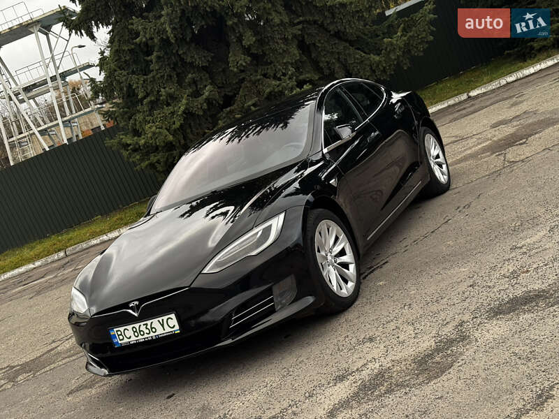 Ліфтбек Tesla Model S 2018 в Львові фото 15 Ліфтбек Tesla Model S 2018 в Львові