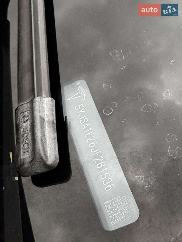 Ліфтбек Tesla Model S 2018 в Львові фото 41 Ліфтбек Tesla Model S 2018 в Львові