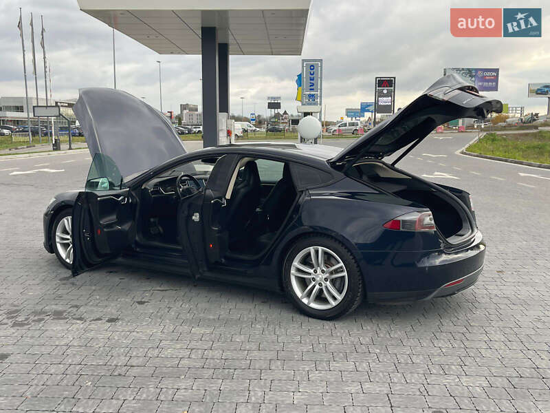 Лифтбек Tesla Model S 2013 в Львове фото 15 Лифтбек Tesla Model S 2013 в Львове