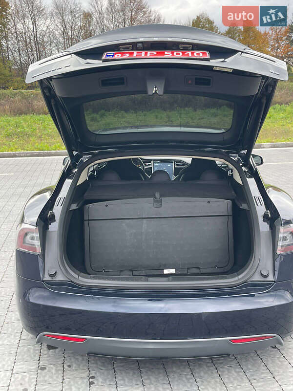 Лифтбек Tesla Model S 2013 в Львове фото 44 Лифтбек Tesla Model S 2013 в Львове