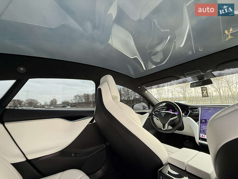 Ліфтбек Tesla Model S 2017 в Кам'янському фото 34 Ліфтбек Tesla Model S 2017 в Кам'янському