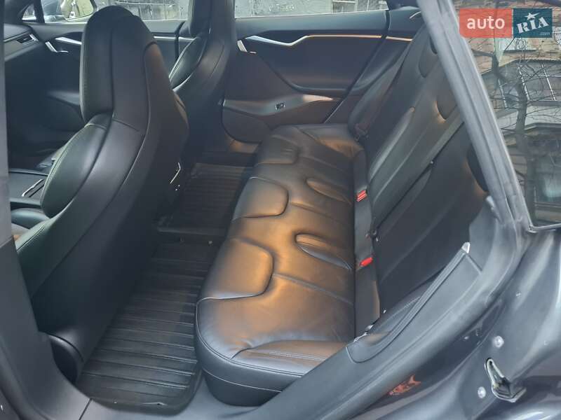 Лифтбек Tesla Model S 2017 в Львове фото 11 Лифтбек Tesla Model S 2017 в Львове