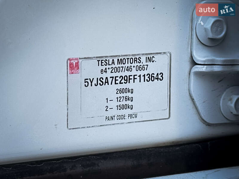 Лифтбек Tesla Model S 2015 в Дрогобыче