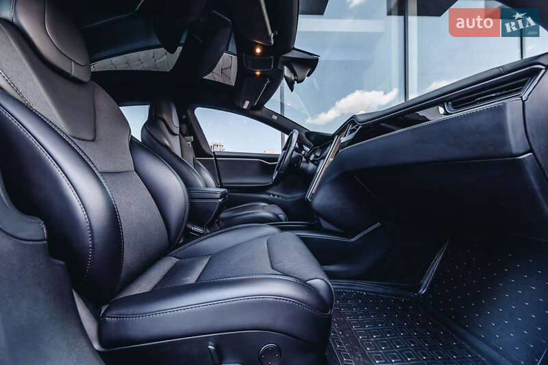 Ліфтбек Tesla Model S 2018 в Одесі фото 5 Ліфтбек Tesla Model S 2018 в Одесі