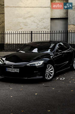 Лифтбек Tesla Model S 2017 в Чернигове