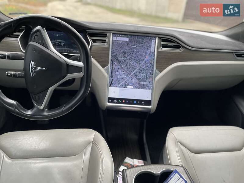 Лифтбек Tesla Model S 2015 в Харькове