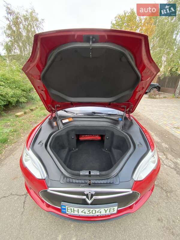 Ліфтбек Tesla Model S 2013 в Одесі фото 12 Ліфтбек Tesla Model S 2013 в Одесі