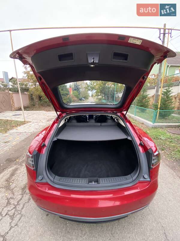 Ліфтбек Tesla Model S 2013 в Одесі фото 13 Ліфтбек Tesla Model S 2013 в Одесі