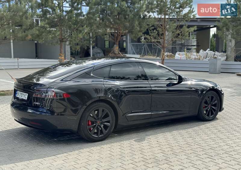 Ліфтбек Tesla Model S 2018 в Рівному фото 15 Ліфтбек Tesla Model S 2018 в Рівному