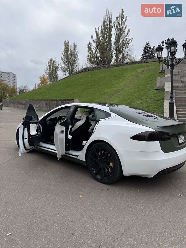 Ліфтбек Tesla Model S 2019 в Миколаєві
