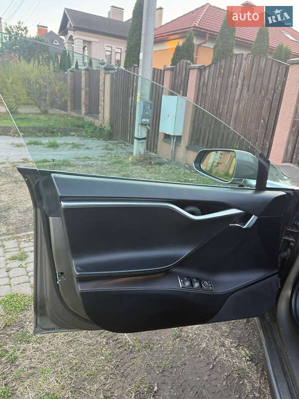 Ліфтбек Tesla Model S 2016 в Березівці фото 11 Ліфтбек Tesla Model S 2016 в Березівці