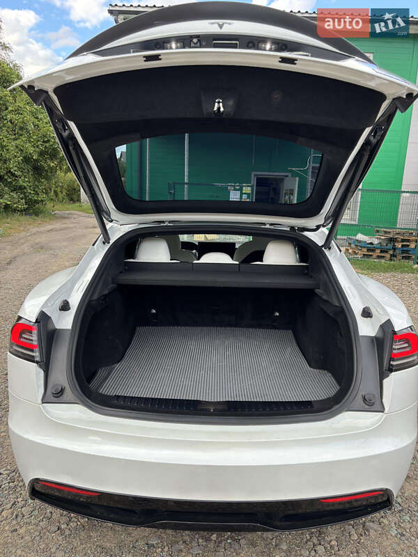 Ліфтбек Tesla Model S 2022 в Харкові