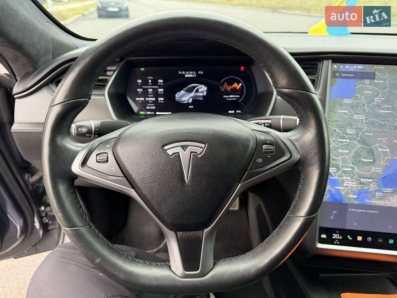 Лифтбек Tesla Model S 2018 в Виннице