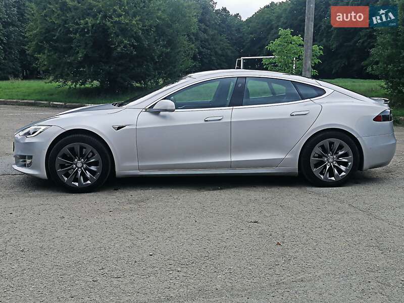 Ліфтбек Tesla Model S 2018 в Івано-Франківську фото 16 Ліфтбек Tesla Model S 2018 в Івано-Франківську