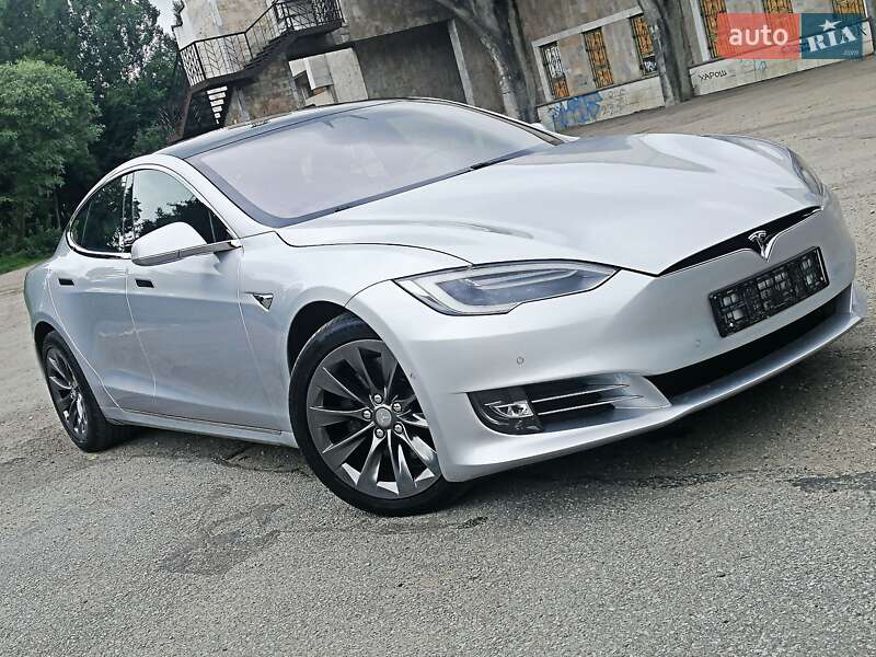 Ліфтбек Tesla Model S 2018 в Івано-Франківську фото 20 Ліфтбек Tesla Model S 2018 в Івано-Франківську