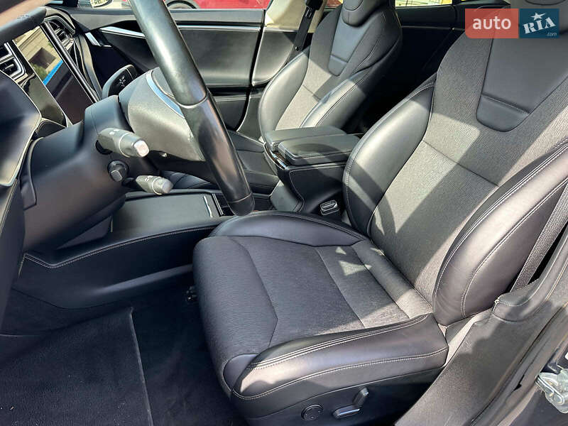 Лифтбек Tesla Model S 2017 в Одессе фото 20 Лифтбек Tesla Model S 2017 в Одессе
