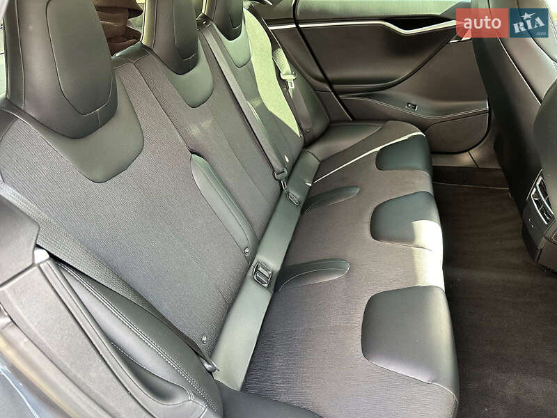 Лифтбек Tesla Model S 2017 в Одессе фото 15 Лифтбек Tesla Model S 2017 в Одессе