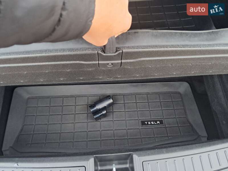 Лифтбек Tesla Model S 2018 в Радехове фото 15 Лифтбек Tesla Model S 2018 в Радехове