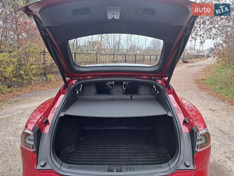 Лифтбек Tesla Model S 2018 в Радехове фото 19 Лифтбек Tesla Model S 2018 в Радехове