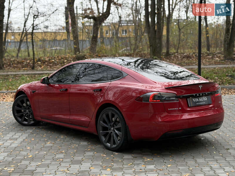 Лифтбек Tesla Model S 2018 в Тернополе