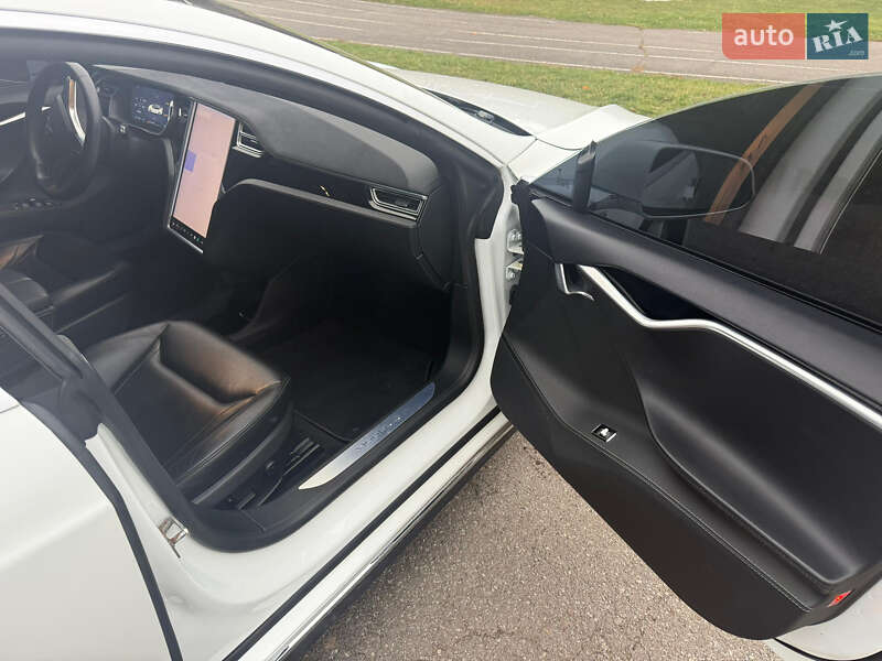 Ліфтбек Tesla Model S 2016 в Тернополі фото 14 Ліфтбек Tesla Model S 2016 в Тернополі
