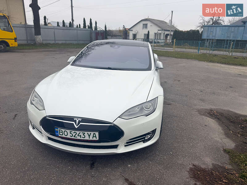 Ліфтбек Tesla Model S 2016 в Тернополі фото 21 Ліфтбек Tesla Model S 2016 в Тернополі