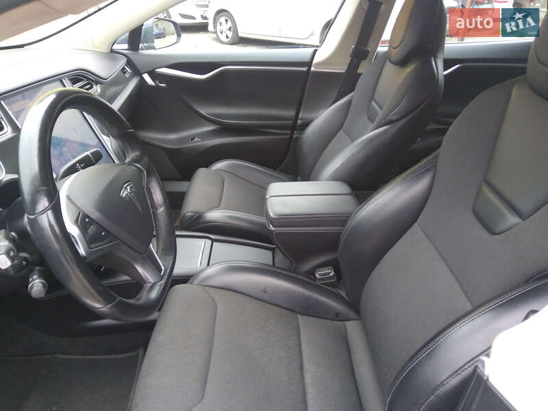 Лифтбек Tesla Model S 2017 в Нежине фото 21 Лифтбек Tesla Model S 2017 в Нежине