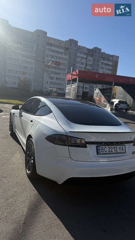 Лифтбек Tesla Model S 2023 в Львове