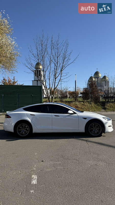 Лифтбек Tesla Model S 2023 в Львове