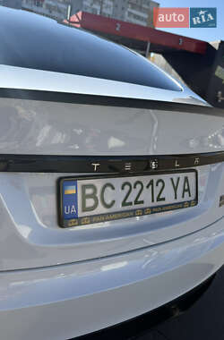 Ліфтбек Tesla Model S 2023 в Львові