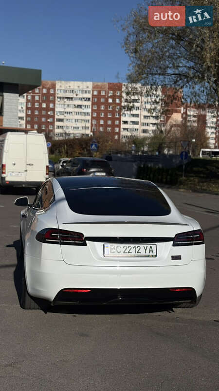Лифтбек Tesla Model S 2023 в Львове