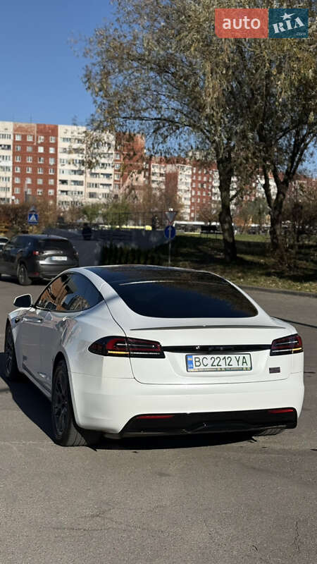 Лифтбек Tesla Model S 2023 в Львове