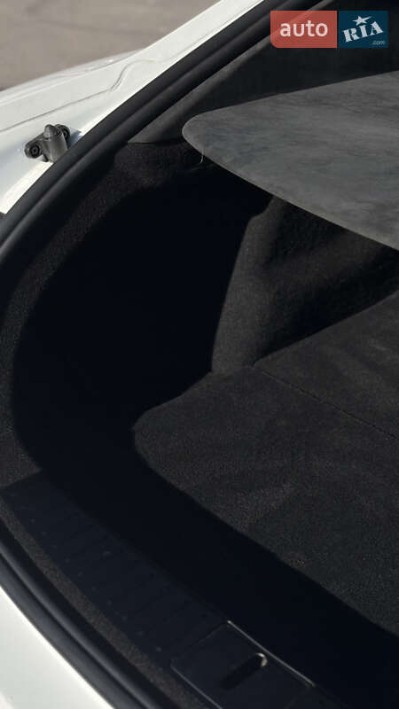 Лифтбек Tesla Model S 2023 в Львове фото 27 Лифтбек Tesla Model S 2023 в Львове